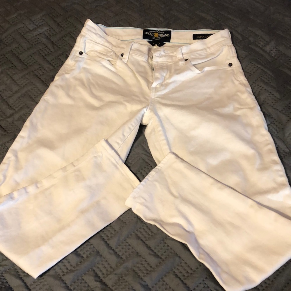 Lucky White Capris